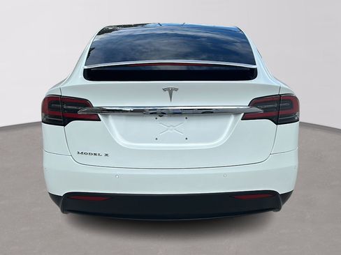 Used 2016 Tesla Model X 75D image 4