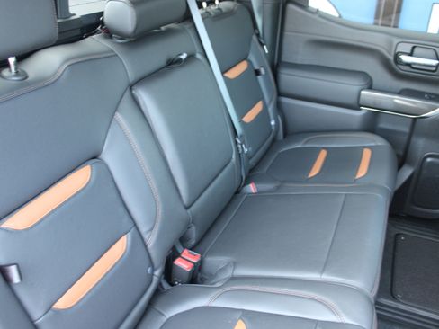 Used 2021 GMC Sierra 1500 AT4 w/ AT4 Premium Package AWD/4WD image 15