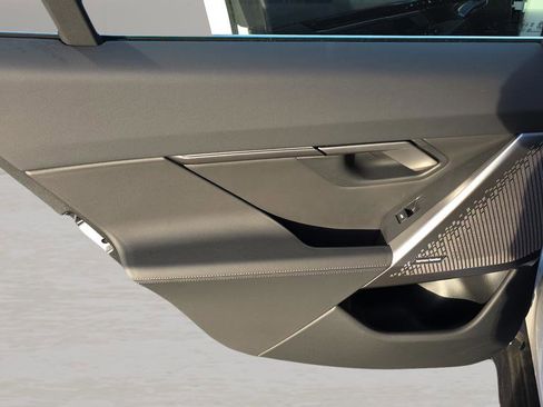 Used 2025 BMW 530i xDrive image 28