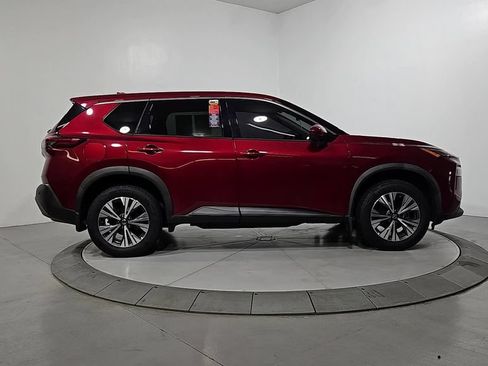 Used 2021 Nissan Rogue SV AWD/4WD image 7