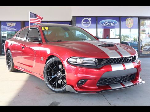 Used 2019 Dodge Charger Scat Pack w/ Dynamics Package RWD image 1