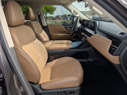 Used 2025 INFINITI QX80 Luxe w/ Cargo Package AWD/4WD image 34