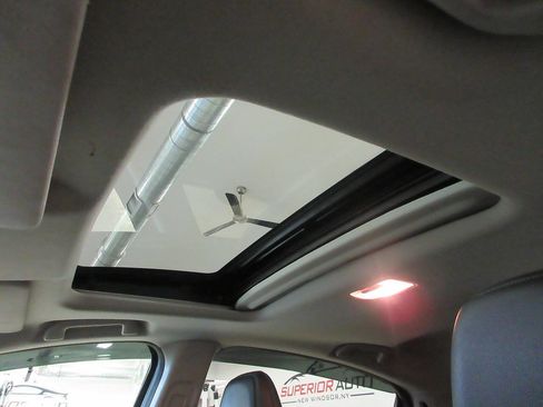 Used 2019 Honda HR-V Touring image 20