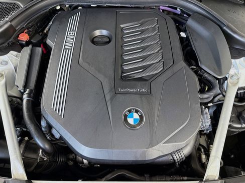 Used 2021 BMW 540i w/ Convenience Package RWD image 39