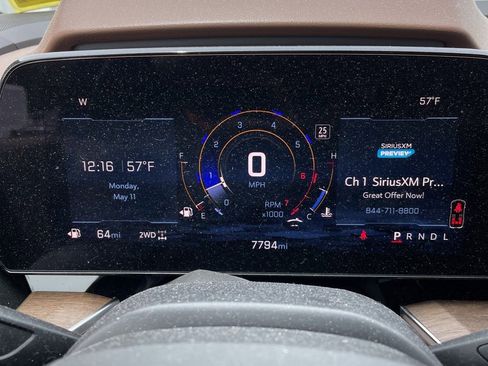Used 2025 Chevrolet Suburban High Country AWD/4WD image 25