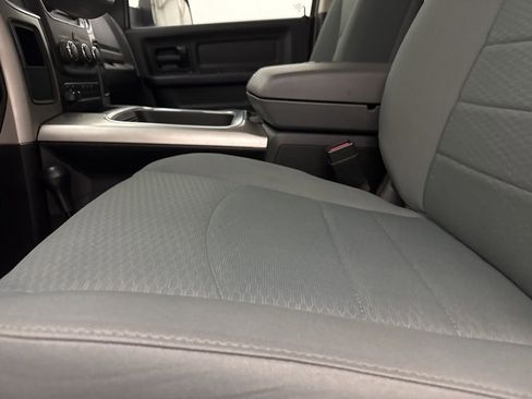 Used 2018 RAM 3500 Tradesman w/ Chrome Appearance Group image 18