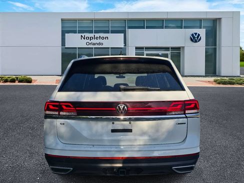 Used 2024 Volkswagen Atlas SE AWD/4WD image 6