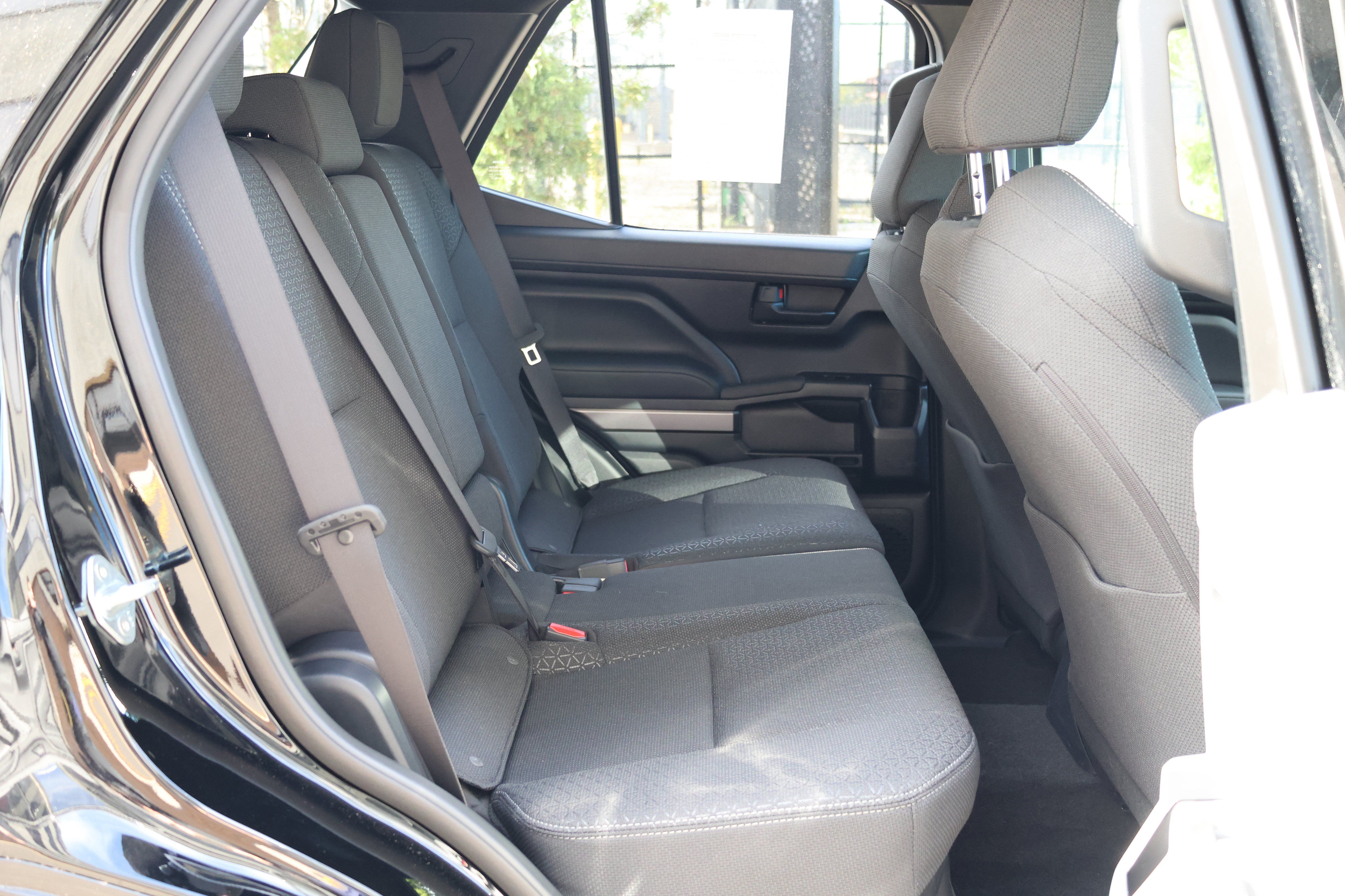 Used 2026 Toyota 4Runner SR5 AWD/4WD image 17