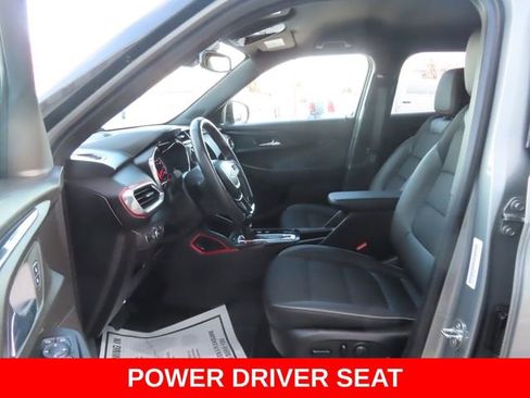 Used 2023 Chevrolet TrailBlazer RS w/ Technology Package image 17