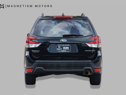 Used 2021 Subaru Forester AWD/4WD image 8