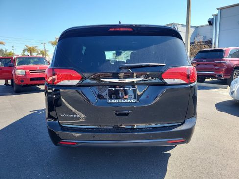 New 2026 Chrysler Voyager LX FWD image 7
