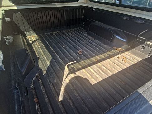 Used 2018 Toyota Tacoma TRD Sport AWD/4WD image 10