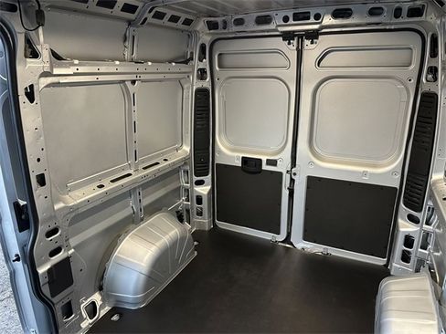 Used 2025 RAM ProMaster 2500 w/ Premium Convenience Group image 15