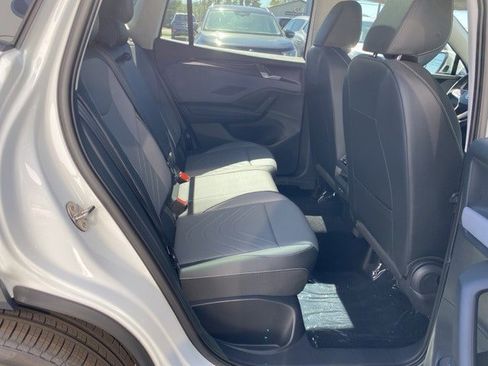 New 2025 Volkswagen Tiguan SE image 51