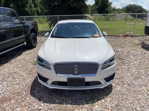 Used 2020 Lincoln MKZ w/ Convenience Package FWD image 2