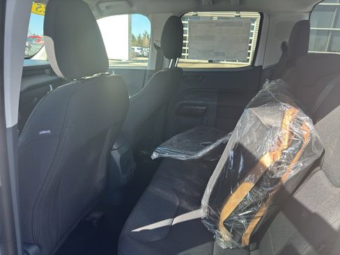 New 2025 Ford Maverick XL image 9