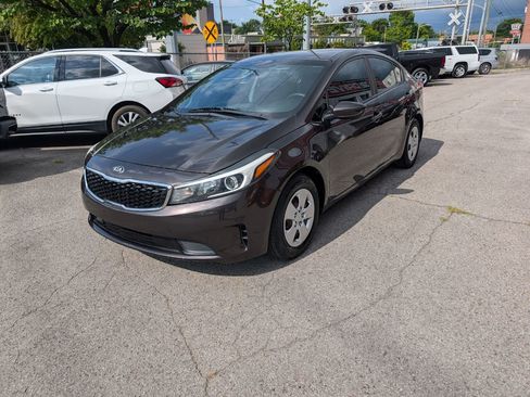 Used 2018 Kia Forte LX image 1