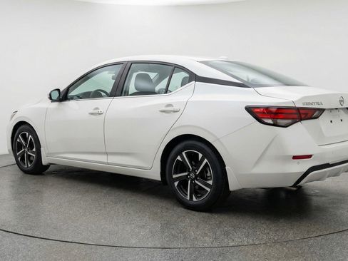 Used 2025 Nissan Sentra SV FWD image 6