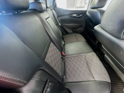 Used 2022 Nissan Rogue Sport SV w/ Technology Package AWD/4WD image 26