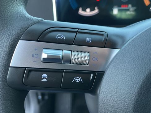 Certified 2025 Hyundai Sonata SE image 28