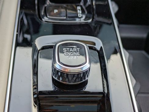 New 2026 Volvo XC90 B6 Plus w/ Protection Package Premier image 39