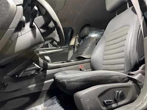 Used 2013 Ford Fusion SE image 9