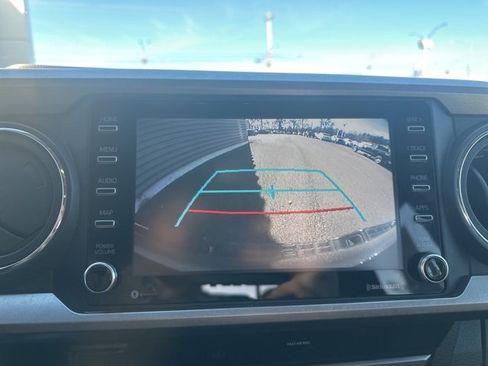 Used 2020 Toyota Tacoma SR5 image 23