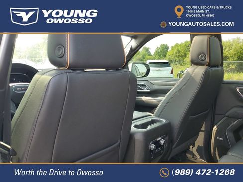 Used 2023 GMC Yukon AT4 w/ LPO, Floor Liner Package AWD/4WD image 32