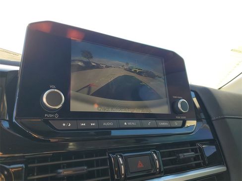 New 2025 Nissan Pathfinder SV w/ SV Premium Package image 11