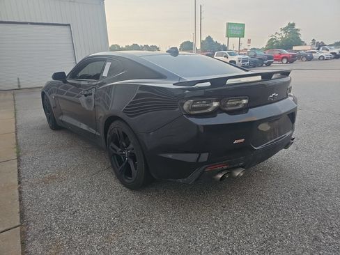 Used 2021 Chevrolet Camaro SS RWD image 4