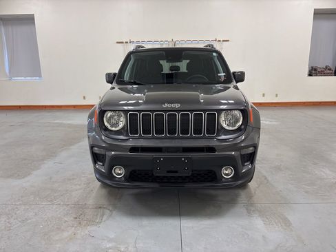 Used 2021 Jeep Renegade Latitude AWD/4WD image 3