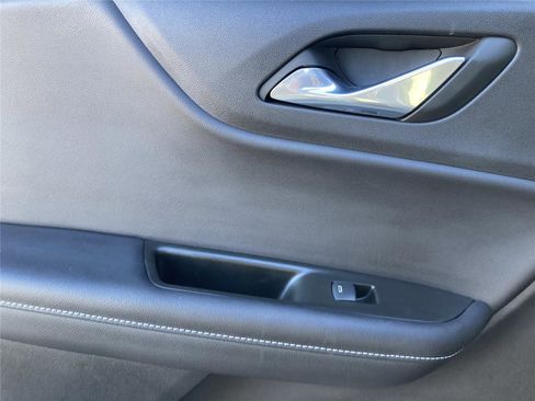 Used 2023 Chevrolet Blazer LT image 29