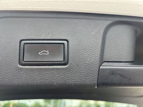 Used 2022 Volkswagen Atlas SE w/ Panoramic Sunroof Package AWD/4WD image 22