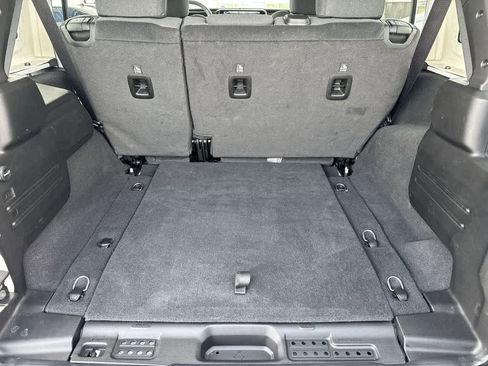 Used 2026 Jeep Wrangler Unlimited Rubicon AWD/4WD image 24