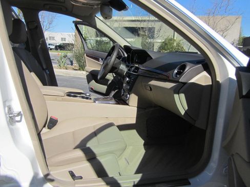Used 2014 Mercedes-Benz C 250 Sedan image 21