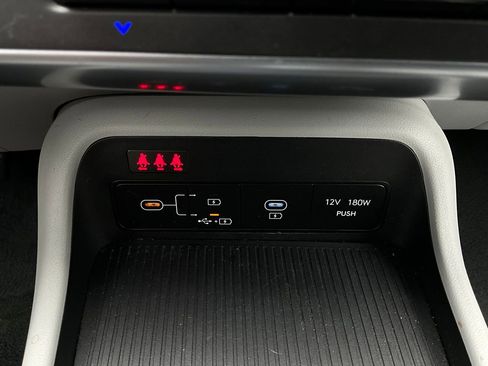 Used 2025 Hyundai Kona SEL image 26