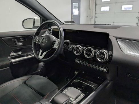 Certified 2023 Mercedes-Benz GLA 250 4MATIC image 40