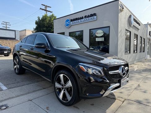Used 2019 Mercedes-Benz GLC 300 4MATIC Coupe image 2