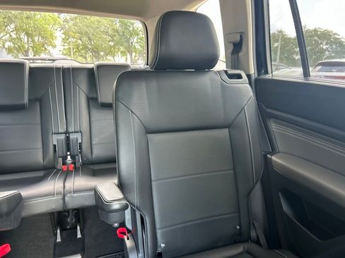 Used 2023 Volkswagen Atlas SE FWD image 14