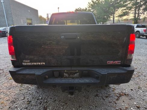 Used 2011 GMC Sierra 2500 Denali AWD/4WD image 6