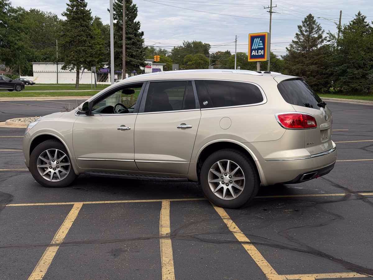 Used 2014 Buick Enclave Leather FWD image 8