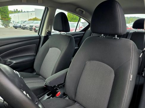 Used 2018 Nissan Versa SV w/ SV Special Edition Package FWD image 40