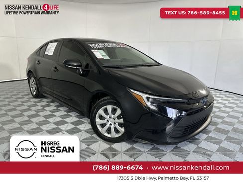 Used 2023 Toyota Corolla LE FWD image 1