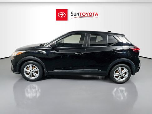 Used 2022 Nissan Kicks S FWD image 7