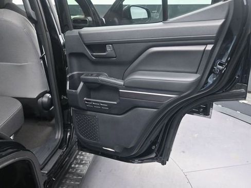 Used 2025 Toyota 4Runner TRD Off-Road AWD/4WD image 21