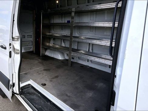 Used 2023 Mercedes-Benz Sprinter 2500 image 21