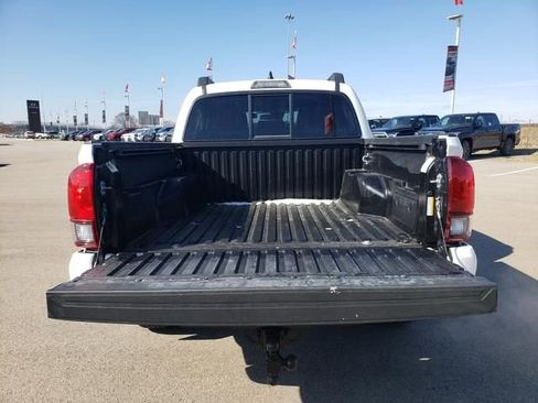 Used 2023 Toyota Tacoma SR image 7