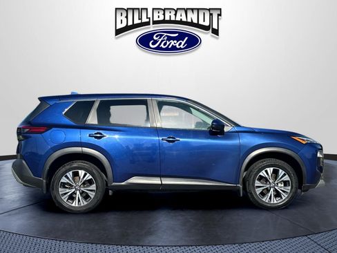 Used 2023 Nissan Rogue SV FWD image 2