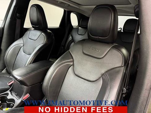 Used 2019 Jeep Cherokee Limited w/ Technology Group AWD/4WD image 14