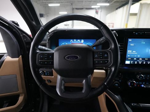 Used 2023 Ford F350 Lariat AWD/4WD image 4